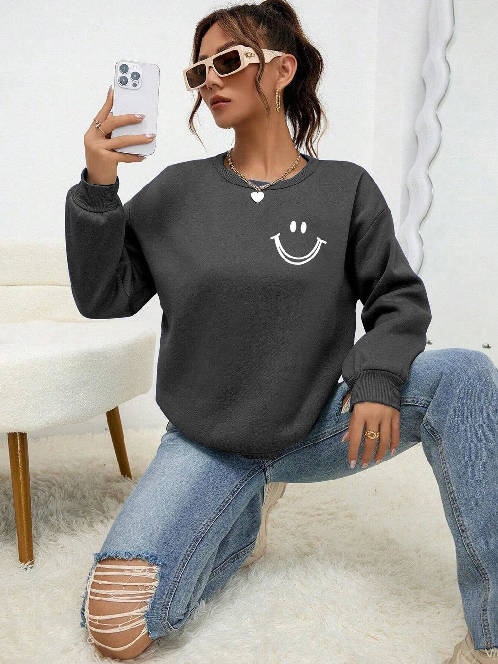 Smiling Face Printed Women’s O-Neck Sweatshirt