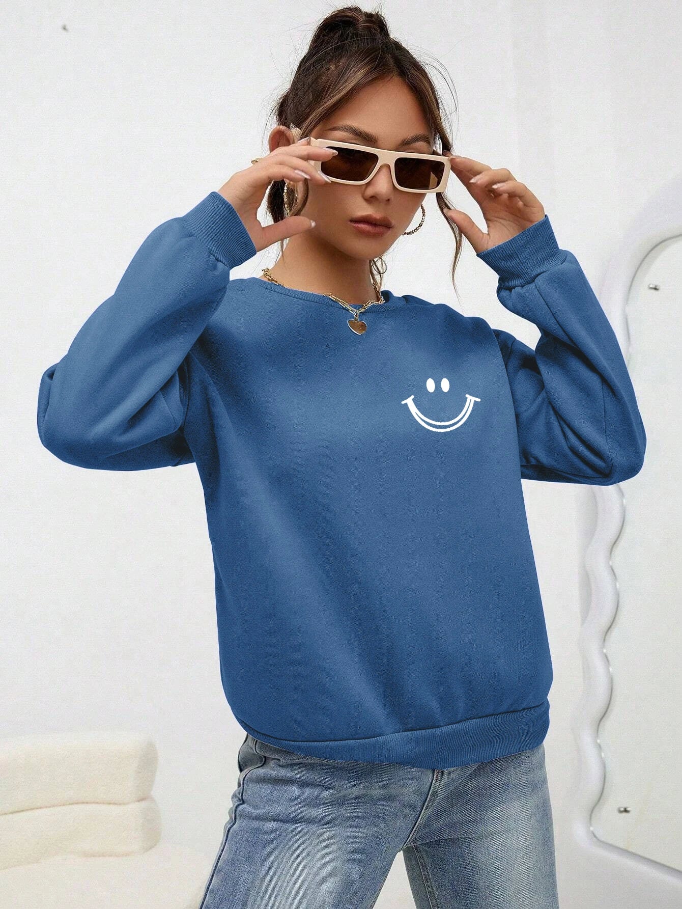 Smiling Face Printed Women’s O-Neck Sweatshirt
